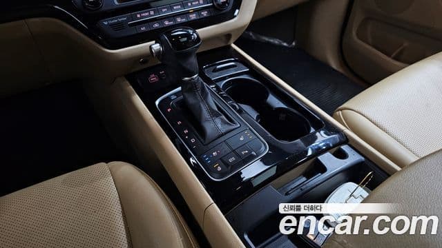Kia All New Carnival Prestige, 2015 9