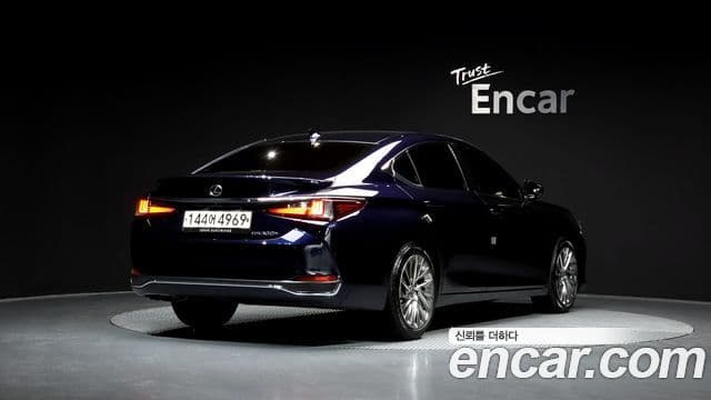 Lexus ES300h 7세대 Luxury Plus, 2023 2