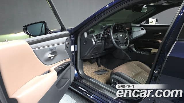 Lexus ES300h 7세대 Luxury Plus, 2023 10