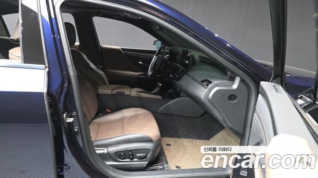 Lexus ES300h 7세대 Luxury Plus, 2023 11