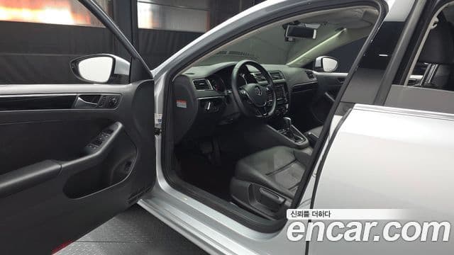 Volkswagen New Jetta 6세대, 2015 10