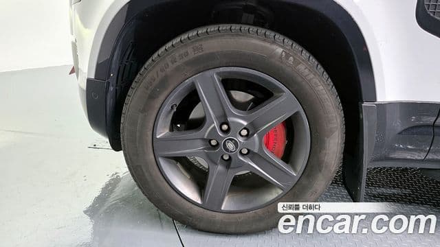 Land Rover Defender (L663) 110 P300 X-Dynamic SE, 2022 все фото