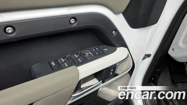 Land Rover Defender (L663) 110 P300 X-Dynamic SE, 2022 16