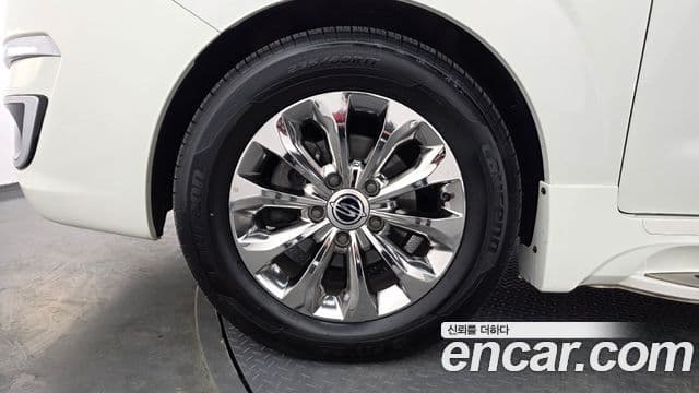 KG모빌리티(SsangYong) Korando 투리스모 4WD outdoor Edition 9인승, 2017 все фото