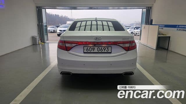Hyundai Grandeur HG Modern, 2016 3