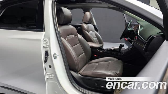 Hyundai Grandeur IG Premium, 2019 10