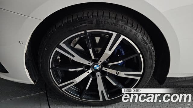 BMW 5시리즈 (G60) 530i xDrive M Sport, 2025 все фото