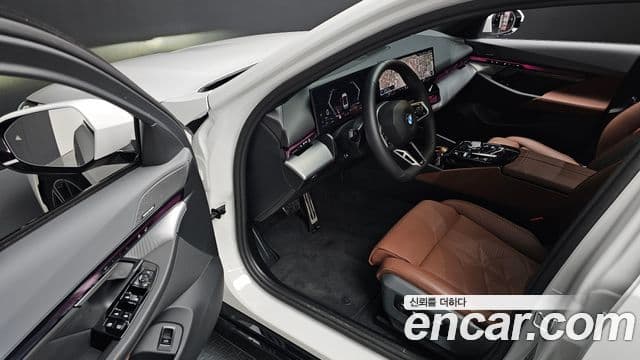 BMW 5시리즈 (G60) 530i xDrive M Sport, 2025 11