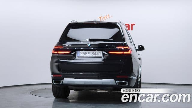BMW X7 (G07) xDrive 40i Design Pure Excellence 6인승, 2024 4