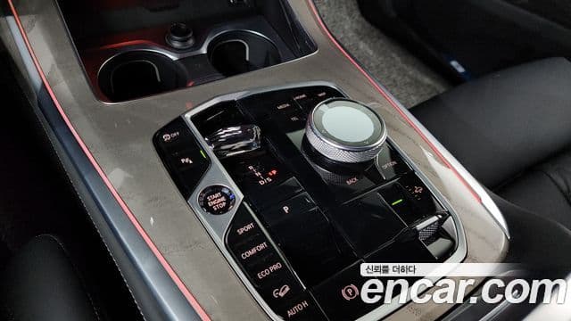 BMW X7 (G07) xDrive 40i Design Pure Excellence 6인승, 2024 9