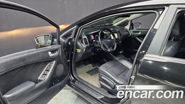 Kia K3 Trendy, 2013 11