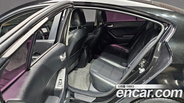 Kia K3 Trendy, 2013 12