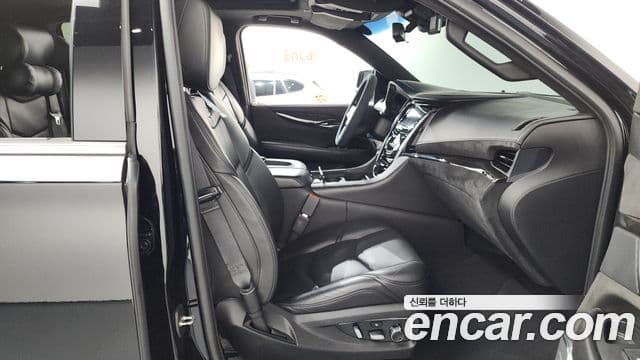 Cadillac Escalade 4세대, 2018 11