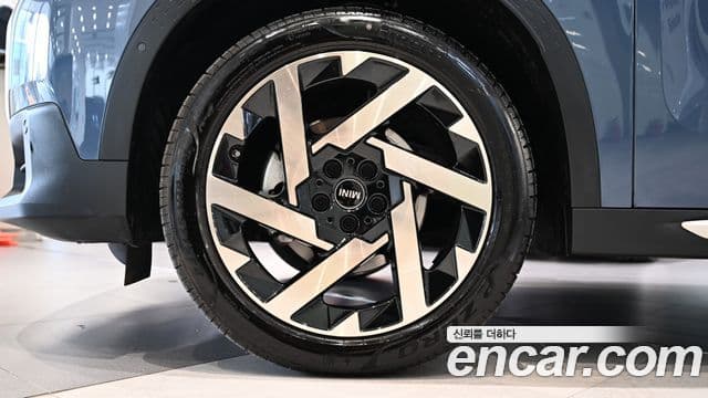 Mini Cooper S Countryman 3세대 ALL4 favored, 2025 все фото