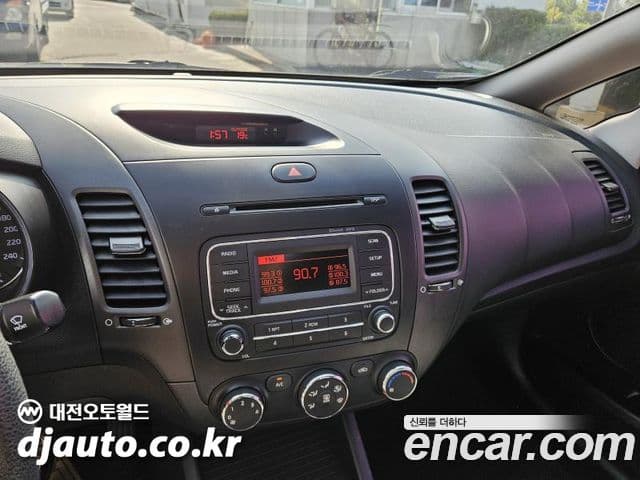 Kia K3 Deluxe, 2015 14