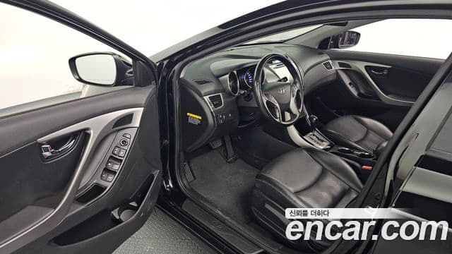 Hyundai Avante MD Modern, 2013 11