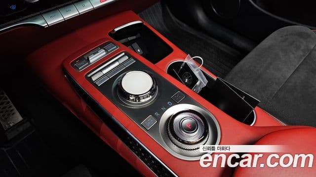 Genesis GV70, 2023 9