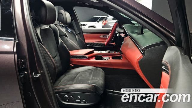 Genesis GV70, 2023 10