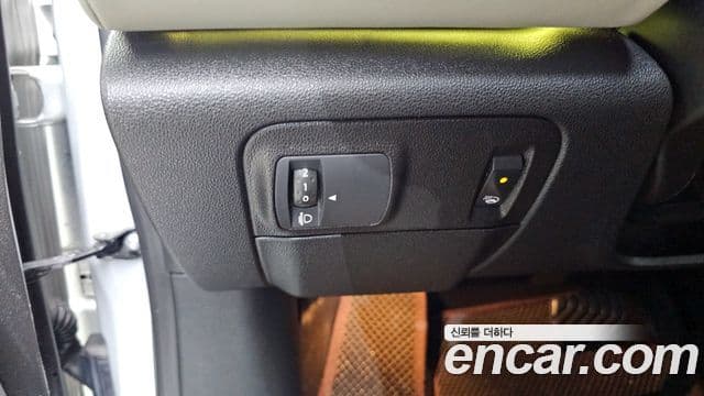 Renault Korea(Samsung) SM6 2.0 LPe RE (для людей с инвалидностью), 2016 13