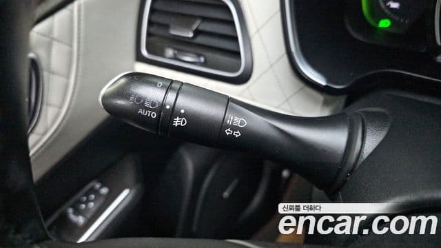 Renault Korea(Samsung) SM6 2.0 LPe RE (для людей с инвалидностью), 2016 15