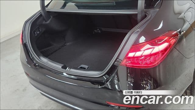 Mercedes-Benz C-класс W206 Avantgarde, 2025 11