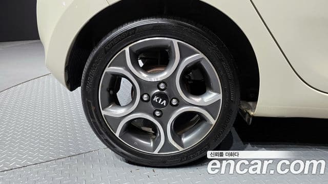 Kia All New Morning Luxury, 2013 все фото