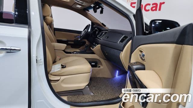 Kia All New Carnival Prestige, 2016 11