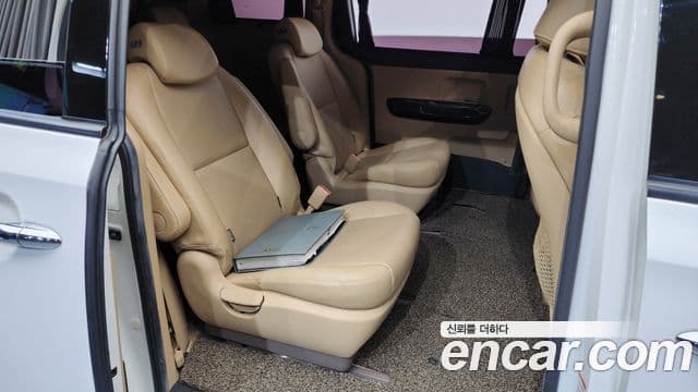 Kia All New Carnival Prestige, 2016 12