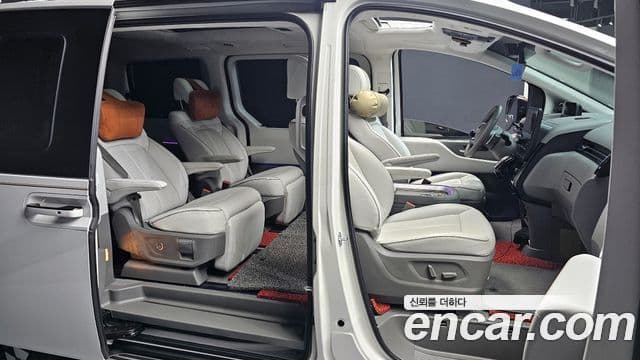 Hyundai Staria Inspiration, 2025 10
