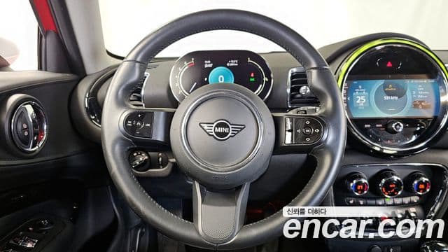 Mini Cooper 클럽맨 2세대, 2023 13