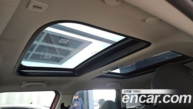 Mini Cooper 클럽맨 2세대, 2023 18