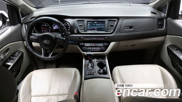 Kia All New Carnival Luxury, 2018 7