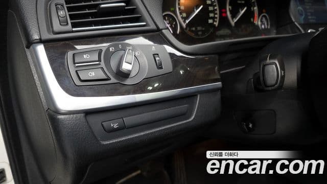 BMW 5시리즈 (F10), 2012 17