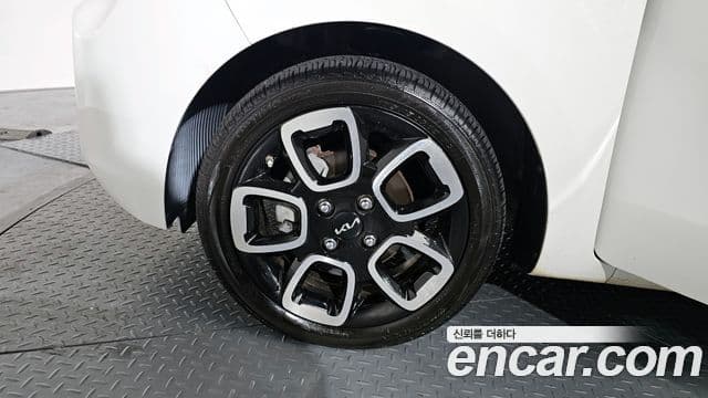 Kia The / новый New Ray Signature, 2022 все фото