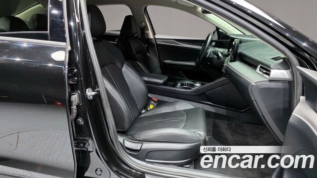 Kia K5 3세대 Prestige, 2023 11