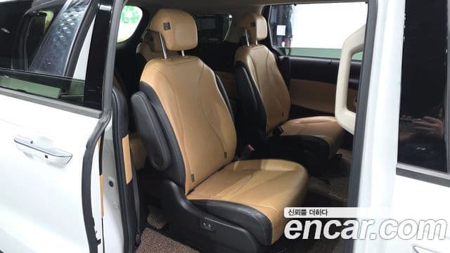 Kia Carnival 4세대 Signature, 2021 11