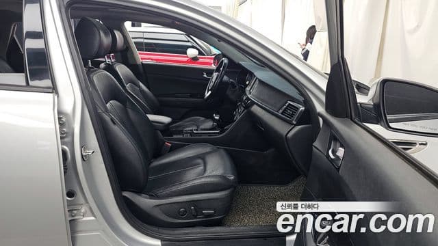 Kia K5 2세대 Noblesse, 2016 11