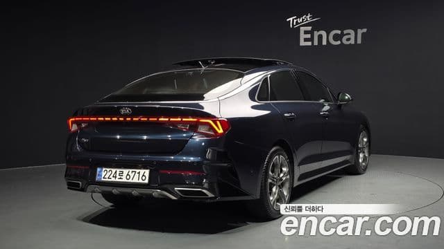 Kia K5 3세대 Signature, 2021 2