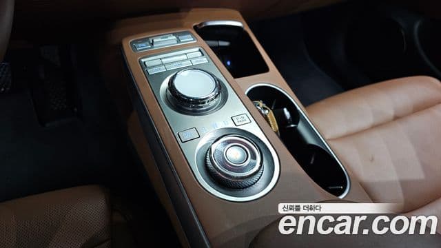 Genesis GV70, 2023 9