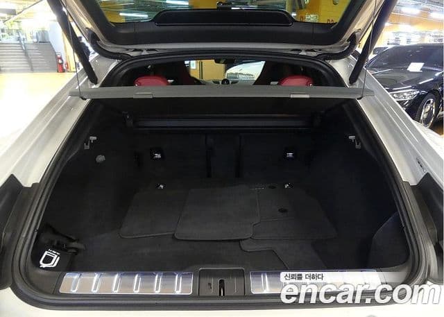 Porsche Panamera (976), 2025 4