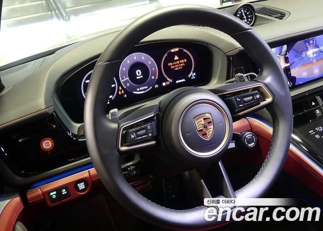 Porsche Panamera (976), 2025 13