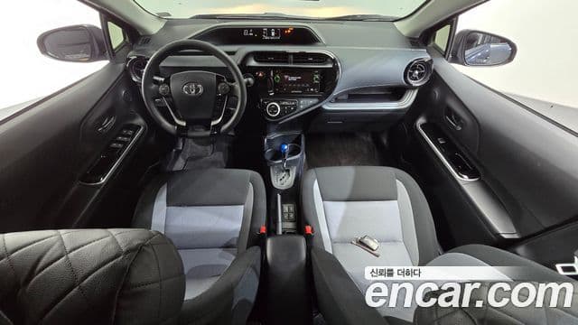 Toyota 프리우스 C, 2019 7