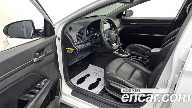 Hyundai Avante AD 1.6 GDI Value Plus, 2018 10