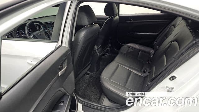 Hyundai Avante AD 1.6 GDI Value Plus, 2018 11