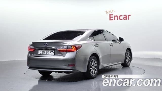 Lexus New ES300h XV60, 2017 2