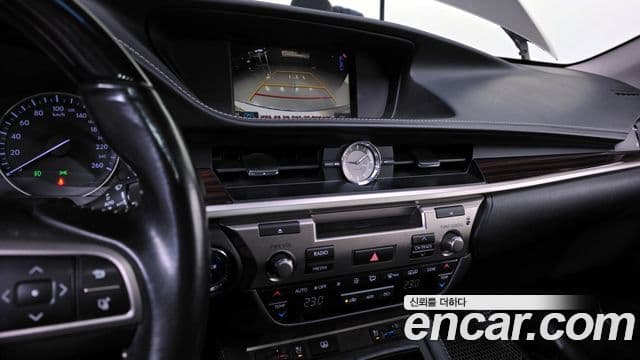 Lexus New ES300h XV60, 2017 15