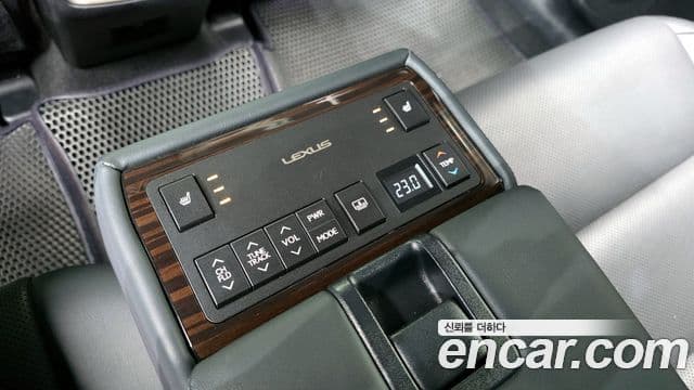 Lexus New ES300h XV60, 2017 17