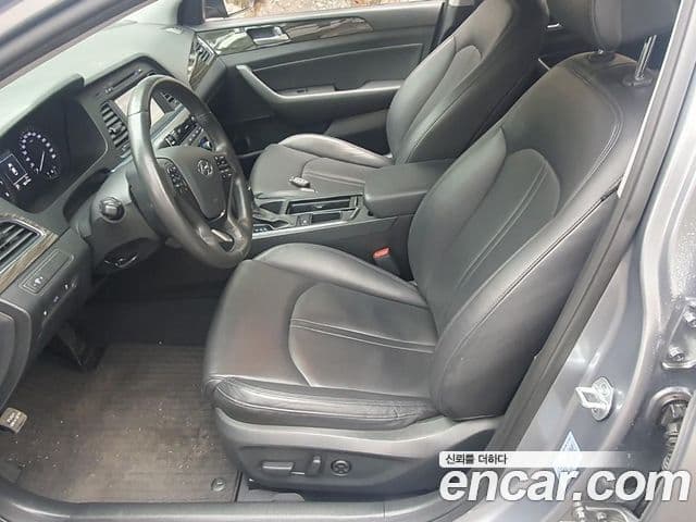 Hyundai LF Sonata 2.0 Smart, 2015 10