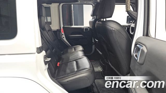 Jeep Wrangler (JL) 2.0 Overland Power top 4도어, 2021 13