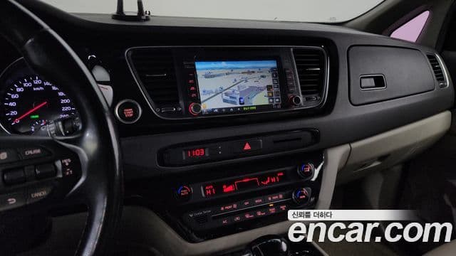 Kia All New Carnival Prestige, 2015 14